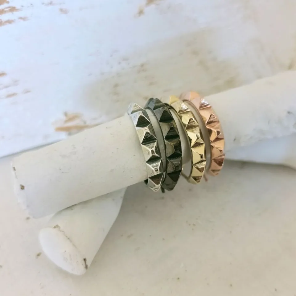Bracciali | Orecchini*Spadarella Gioielli Orecchini cerchietto borchiato - Or792