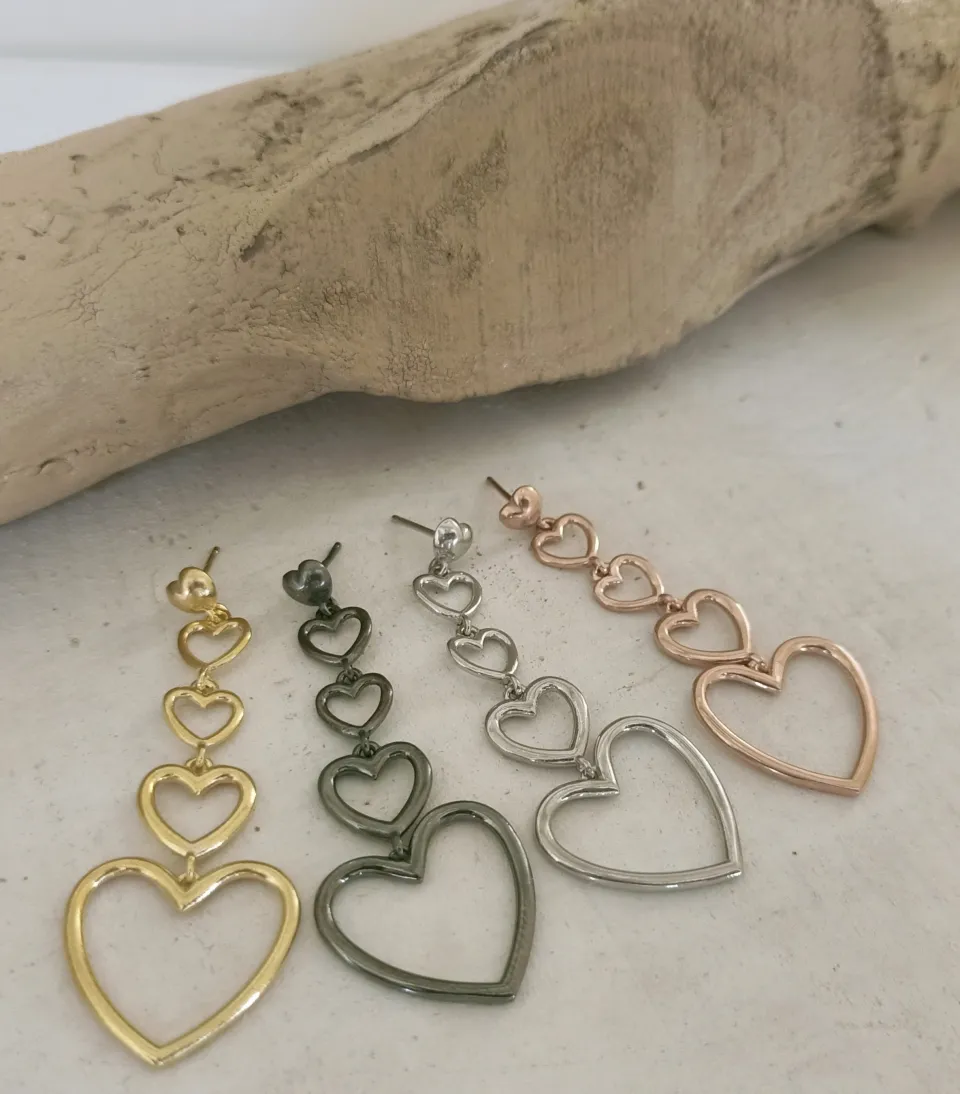 Bracciali | Orecchini*Spadarella Gioielli Orecchini pendenti con cuori - OR751